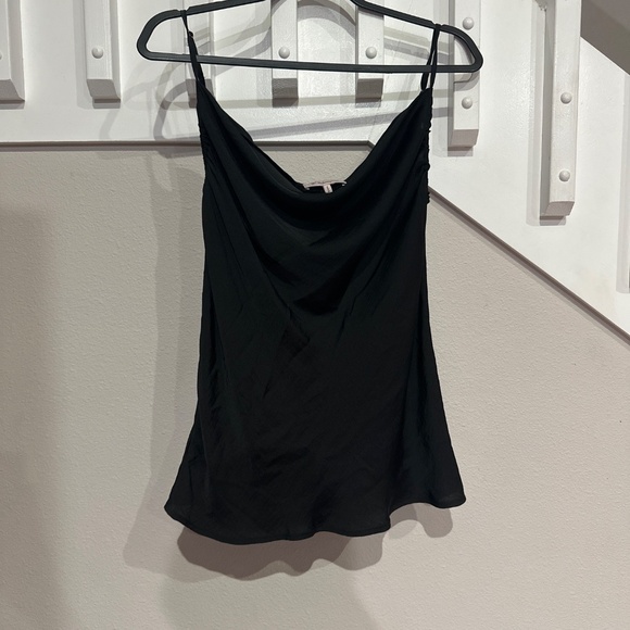 Beautiful Black top by BCBGeneration - Picture 2 of 4